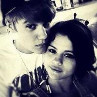 avjusel's profile picture. ♥ never give up on the things that make you SMILE ♥
         ♛   #proudbelieber #proudselenator #proudLBS ♛