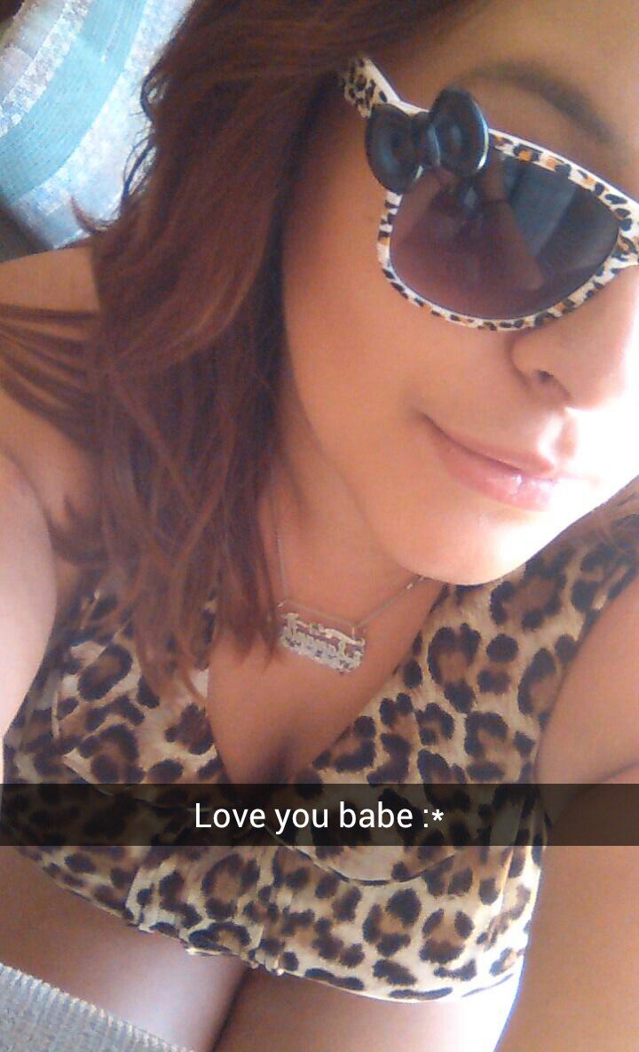 20 years young.... Single ..... follow me on Instagram at mommy_sam1.... add me on fb at Samantha Bonila......