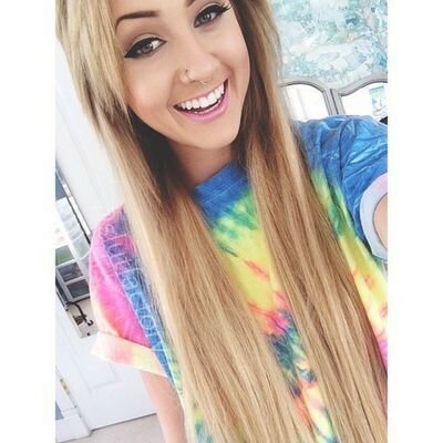 da name is Aspen I love to party.Nice girl . Sometimes bad ~single~