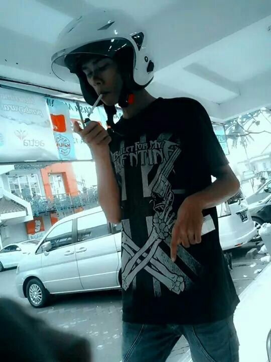 kebebasan bukanlah untuk di jual.. (http://t.co/RH61rPtSTC)