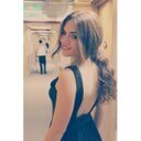Vivo para el baile y la interpretación. Soy vaga por naturaleza. Entre putada y putada aprendí que no todo es lo que parece, confío en pocos y soy feliz así.