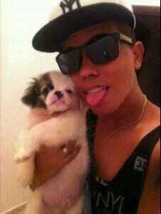 sou simpatico , engraçado , etc. ... sou membro do @clubefollowback