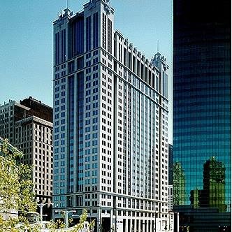 The 31-story building contains 650,812 rentable square feet of office and retail space, and a parking garage for 229 cars.