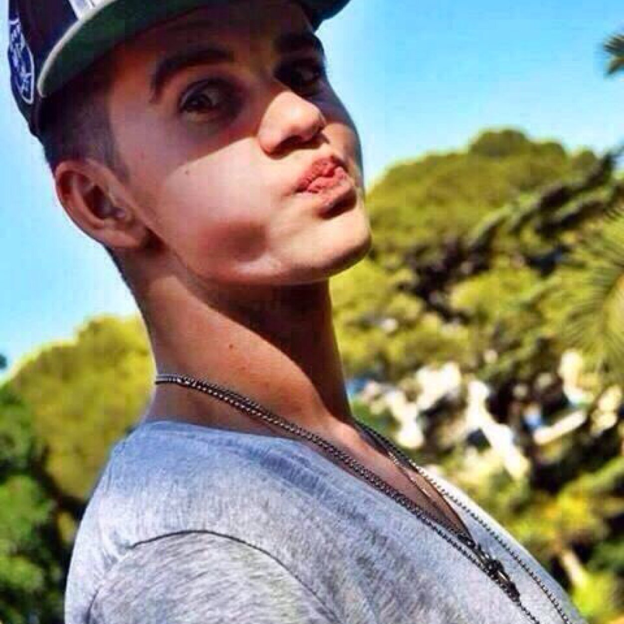 Im in love with a boy who doesn't know i exist 8/5/13