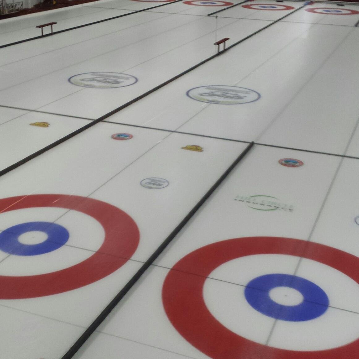 The 4th Annual Crestwood Ladies Fall Classic is taking place November 9-12, 2017. Purse $11,000, 20 teams. Contact crestwoodfallclassic@shaw.ca