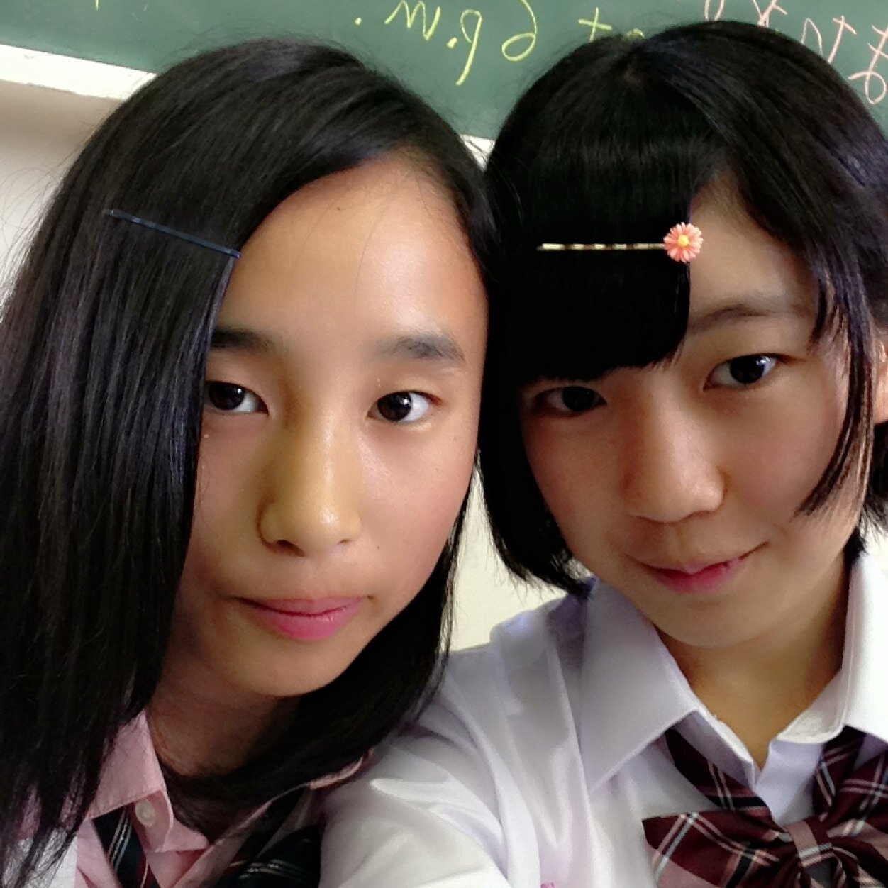 山本綾香 Twitterren 名前 近藤亜美 呼び方 あみ 第一印象 かわいいなー笑 今の印象 相変わらずおバカさん笑 好きなところ かわいいし 優しい 相談にもちゃんと乗ってくれる 家族にするなら 妹 一言 あんま会えてないからあお ふぁぼした人にやる 勉強し