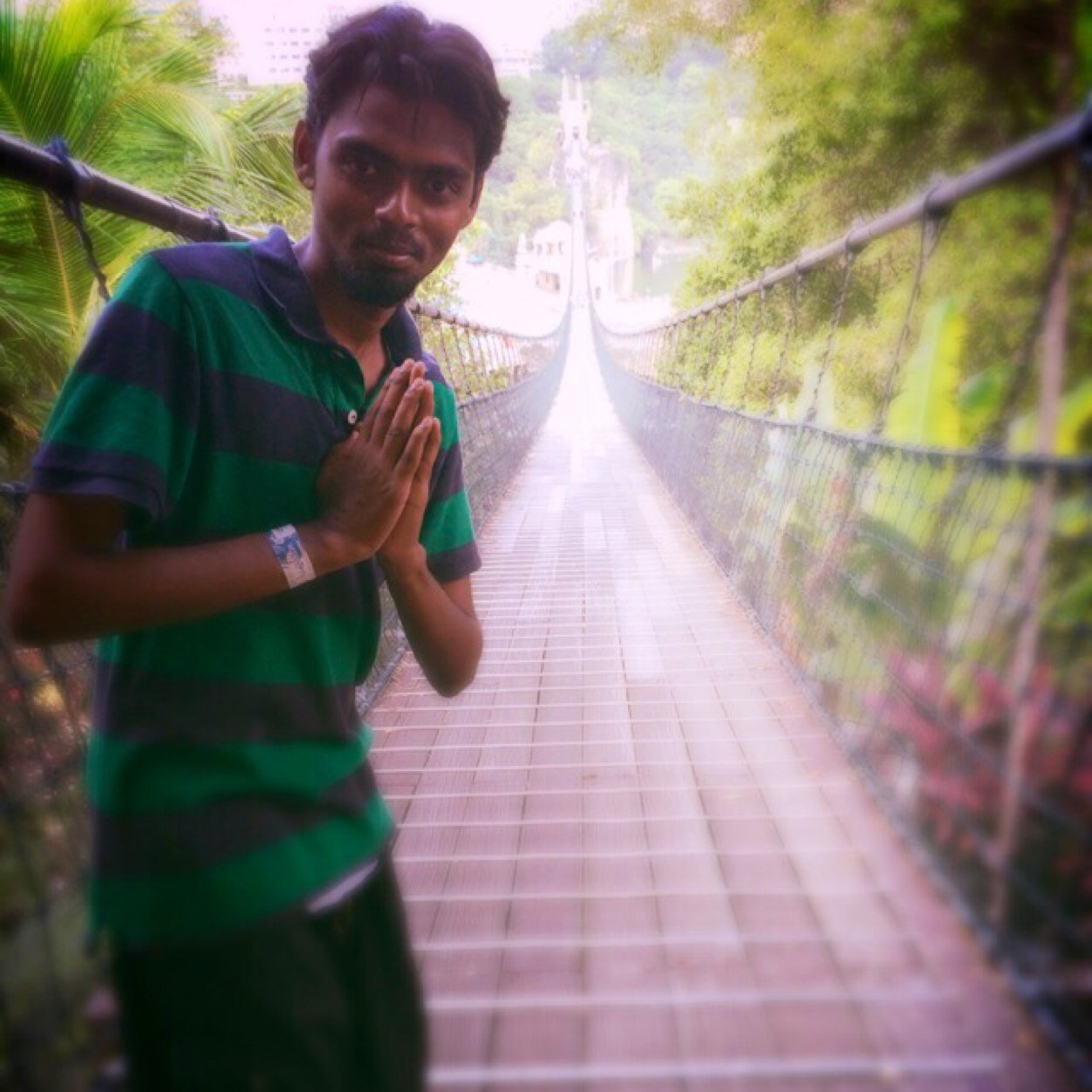 afzi21's profile picture. 