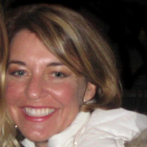 A passionate B2B marketer who loves digital campaigns, web design, building brands, Colorado mtns, people, the beach & life!