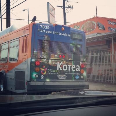 ezguel's profile picture. 세상을 바르게, 뒤집어서만 보지말고 삐딱하게도 봐보자~