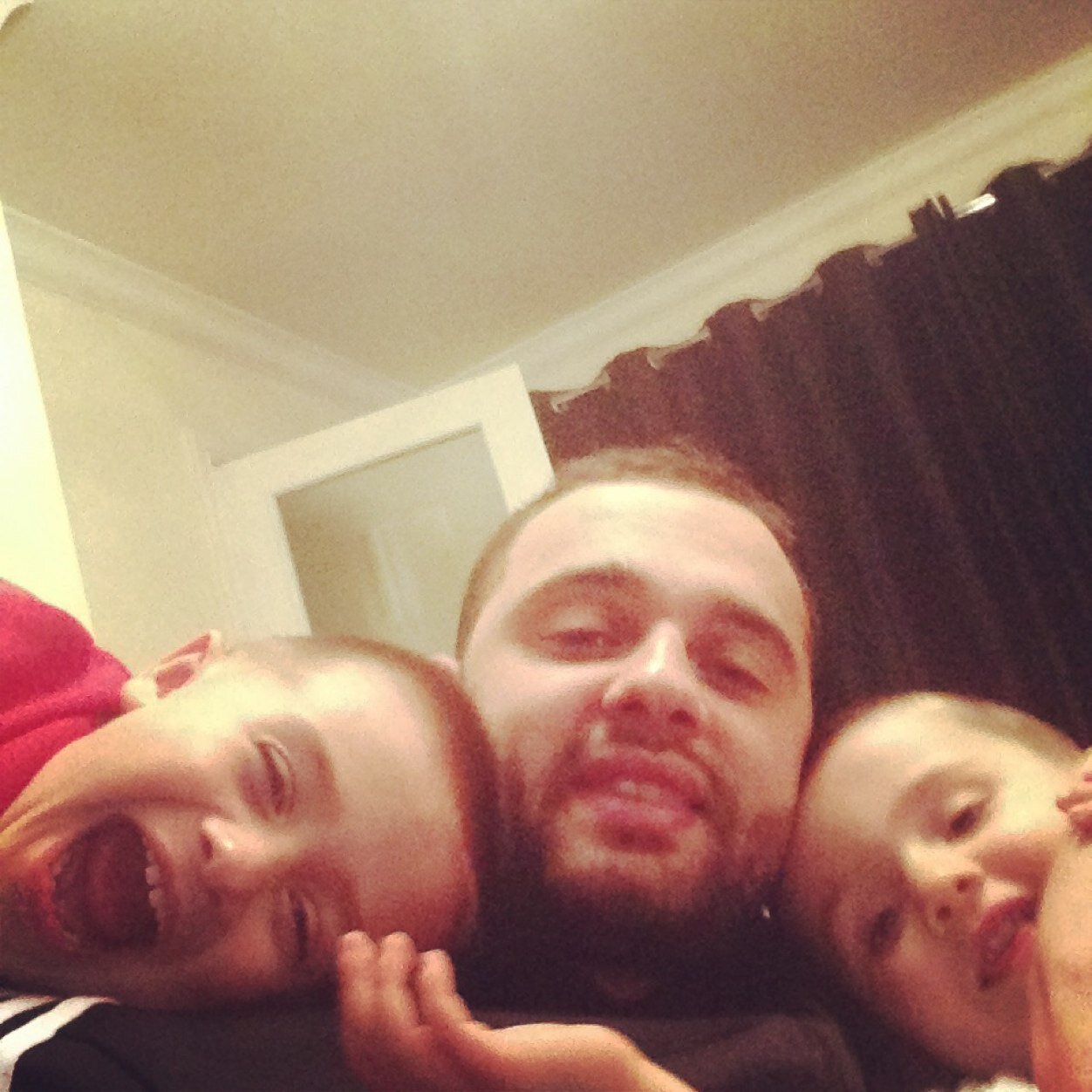 fadezbarberz's profile picture. Barber father mufc snapchat tariqhowes01