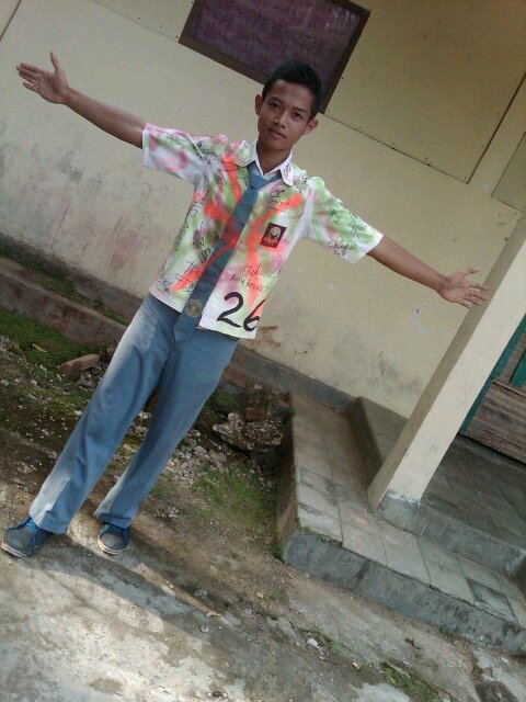 Rizky_jalil's profile picture. Saya tipe orang yang pendiam, maka dari itu saya pngen punya pacar yg crewet biar gak diem2an, saya juga paling benci di sama2in, apalagi dicuegin