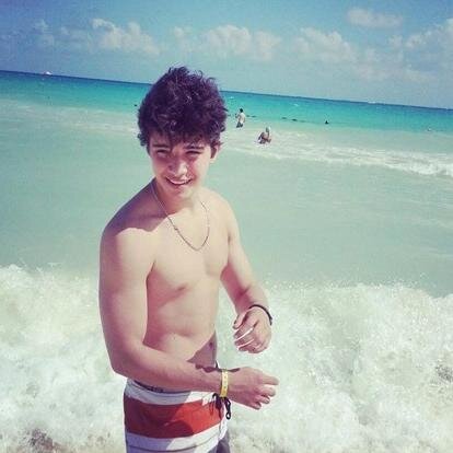 ¡Aguanten l@s Serranistas! ♥ 
'''''''''EL MEJOR QUE SIEMPRE SACA UNA SONRISA, VAMOS JULIAN, JOTA ESSE - @JulianSerrano01 - franzul.¡JULIAN SERRANO BITCH!