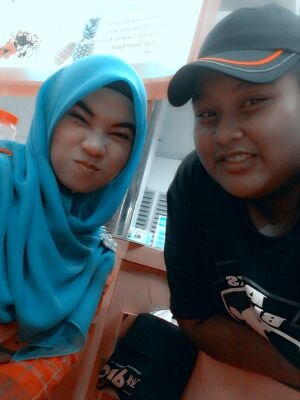 nik_ejaa's profile picture. Siti Nurhaniza , 15 , penang :p smk jelutong , single ,nak di lamar depan depan . :*             Crush on you ! 3