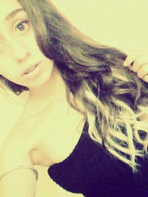 fridaguillen10's profile picture. 