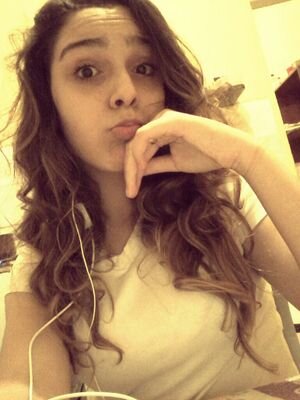 ele é tão ... *---*