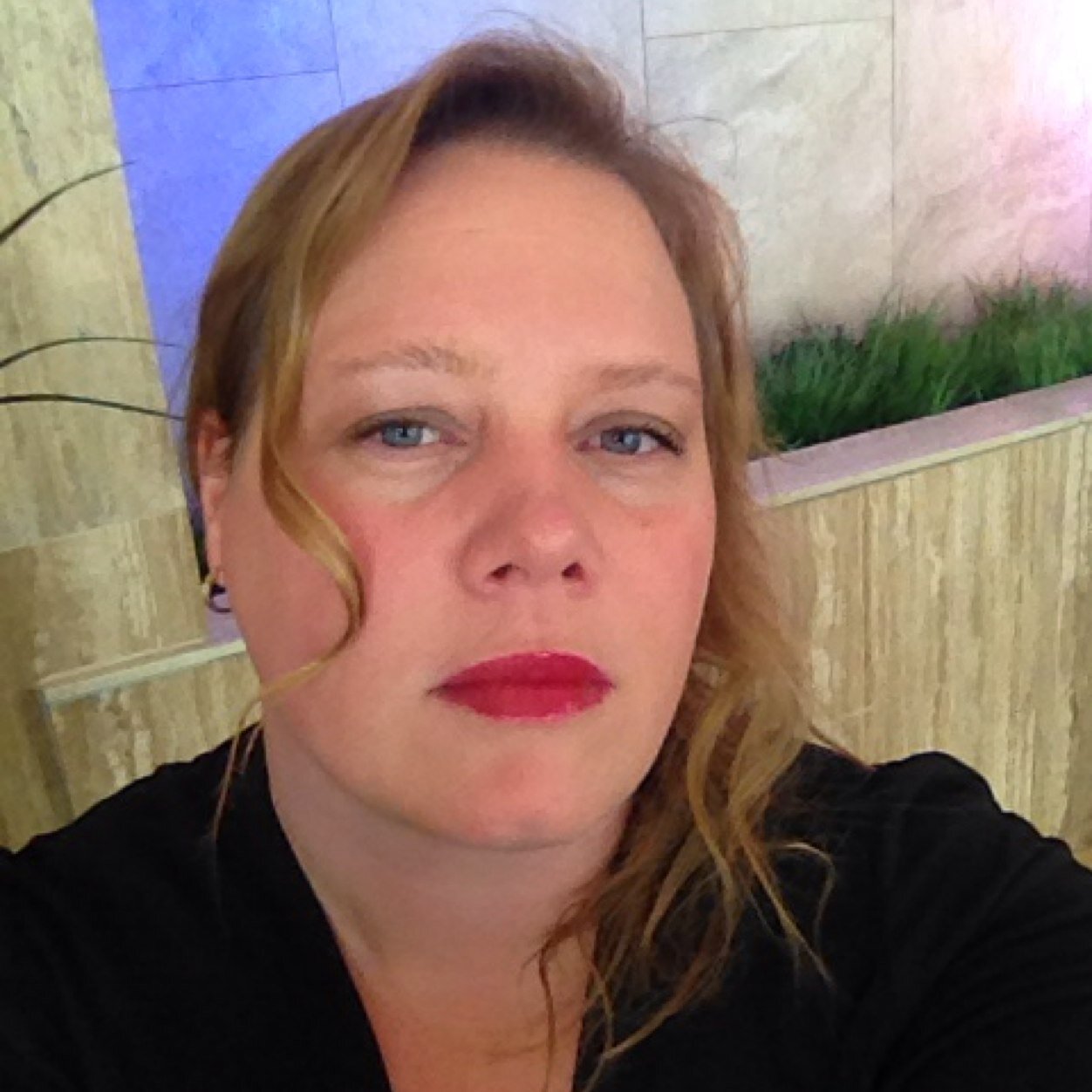Contemporary romance author working towards publishing first series of novels. Passionately in love and happy to inspire love and romance within others lives.
