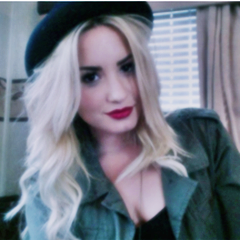 momsendevonne's profile picture. never was a girl with a wicked mind