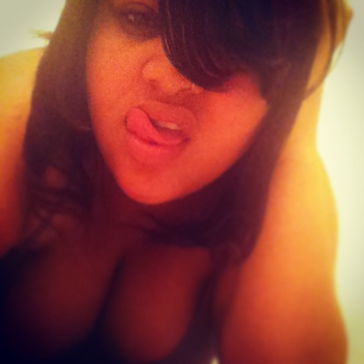 #TeamLiqhtSkinned / #TeamYouAlreadyKnow /18/The Type Of Gherl Dhat Aint Goinq To Change For Nobody/ Love To Party:)
