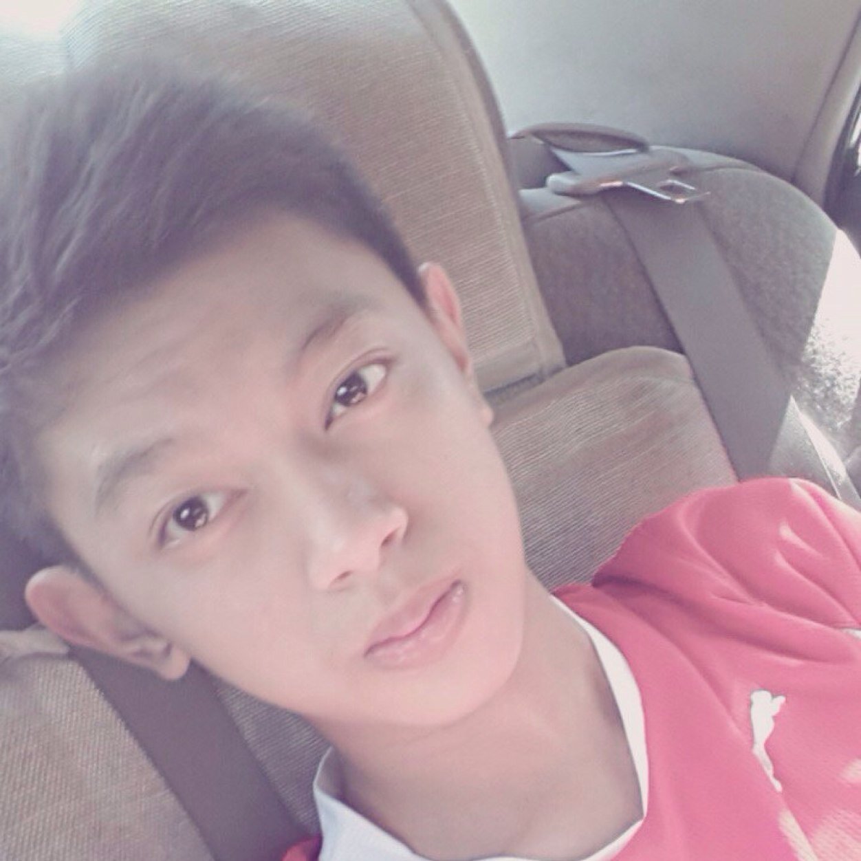 Troy,14, Belieber words cant describe how much i love music #yolo #optimist Its the mistakes in life which makes us who we are. :)