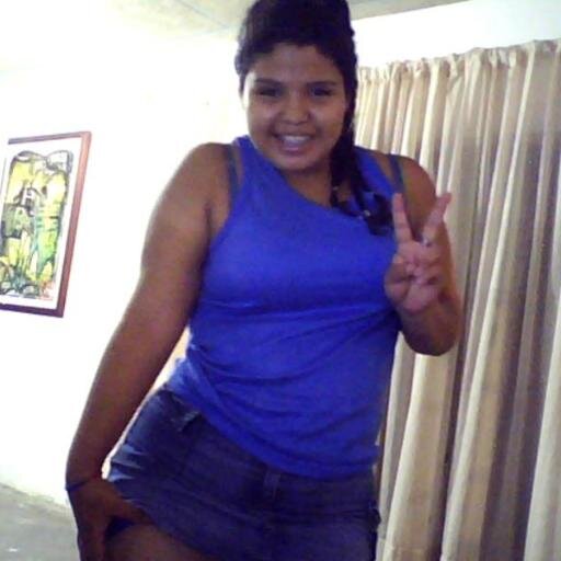 Soy divertida, me gusta bailar, soy estudiosa, cumplo años el 27 de agosto, soy muy curiosa y me gustan los hombres