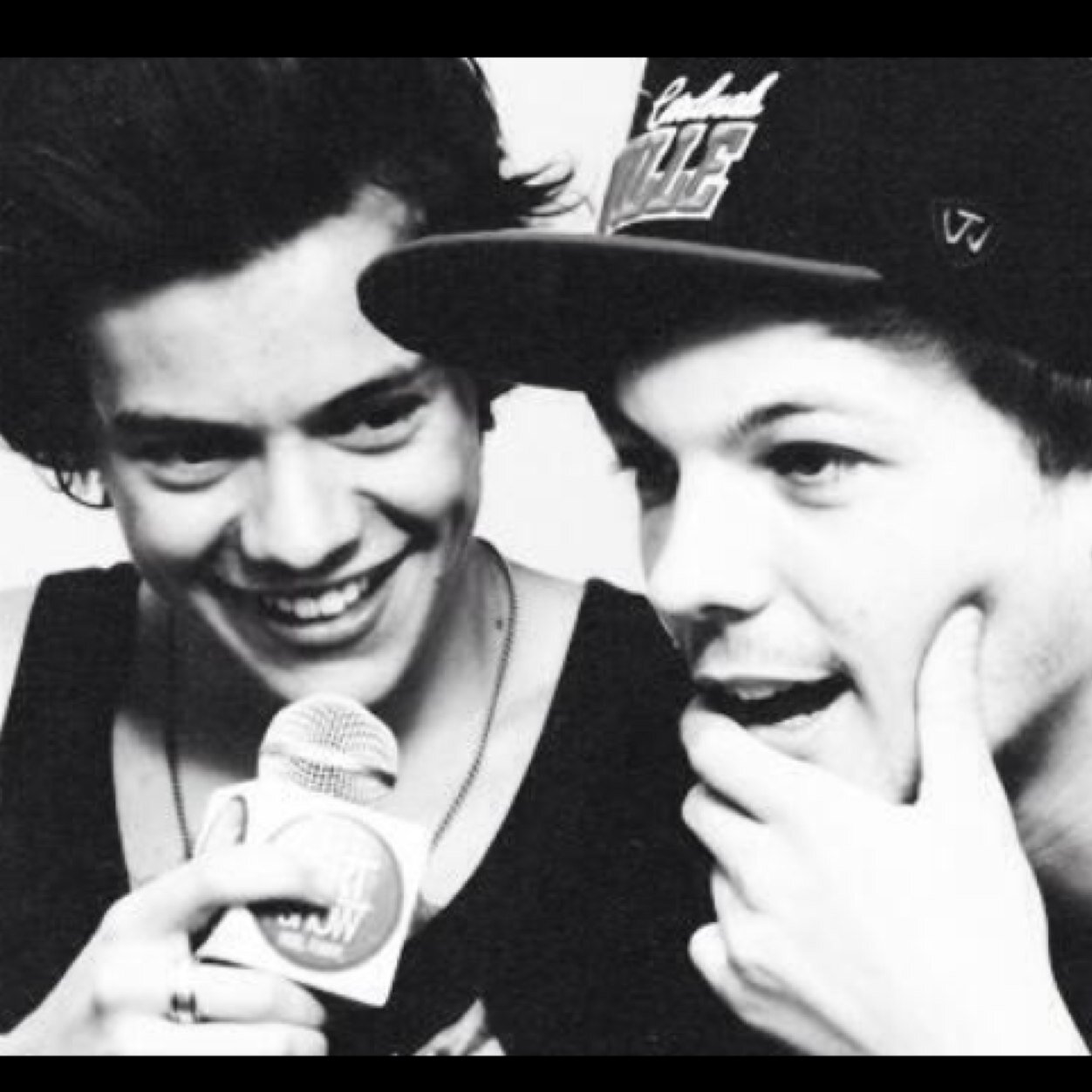 All i want is for Louis Tomlinson to follow me. ❤️ if you would help that'd be swell. Personal account: @lorlors123