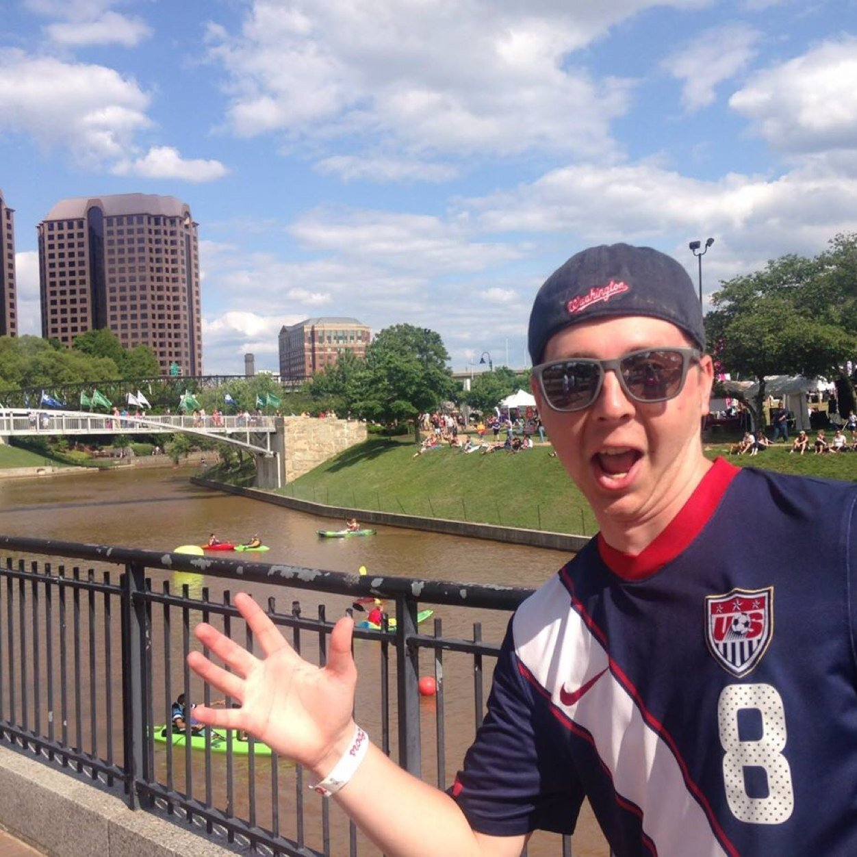 ruchd36's profile picture. 