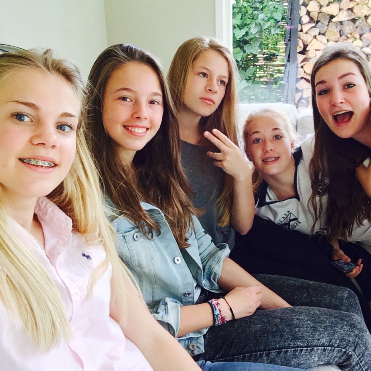 Luff my bff @marietjevanlaar en me beste puddingbuikje lotteee♥marnix gymnasium 2e♥hockey♥al mn buddy'ss