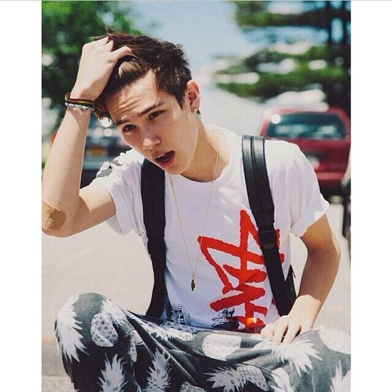 FOLLOW @hellaradannie AND HELP HER GET TO 11.1k IF YOU LIKE YOUTUBERS/MAGCON