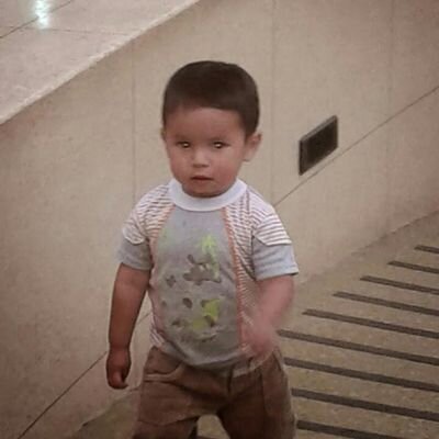 la vida es corta,vivela.El amor es raro,atrapalo.El miedo es horrible,enfrentalo.Los recuerdos son dulces,aprecialos