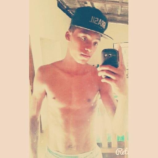 1- DEUS -♥-
2-minha família -♥-
3-FUTEBOL --♥--♥--♥--♥--♥-