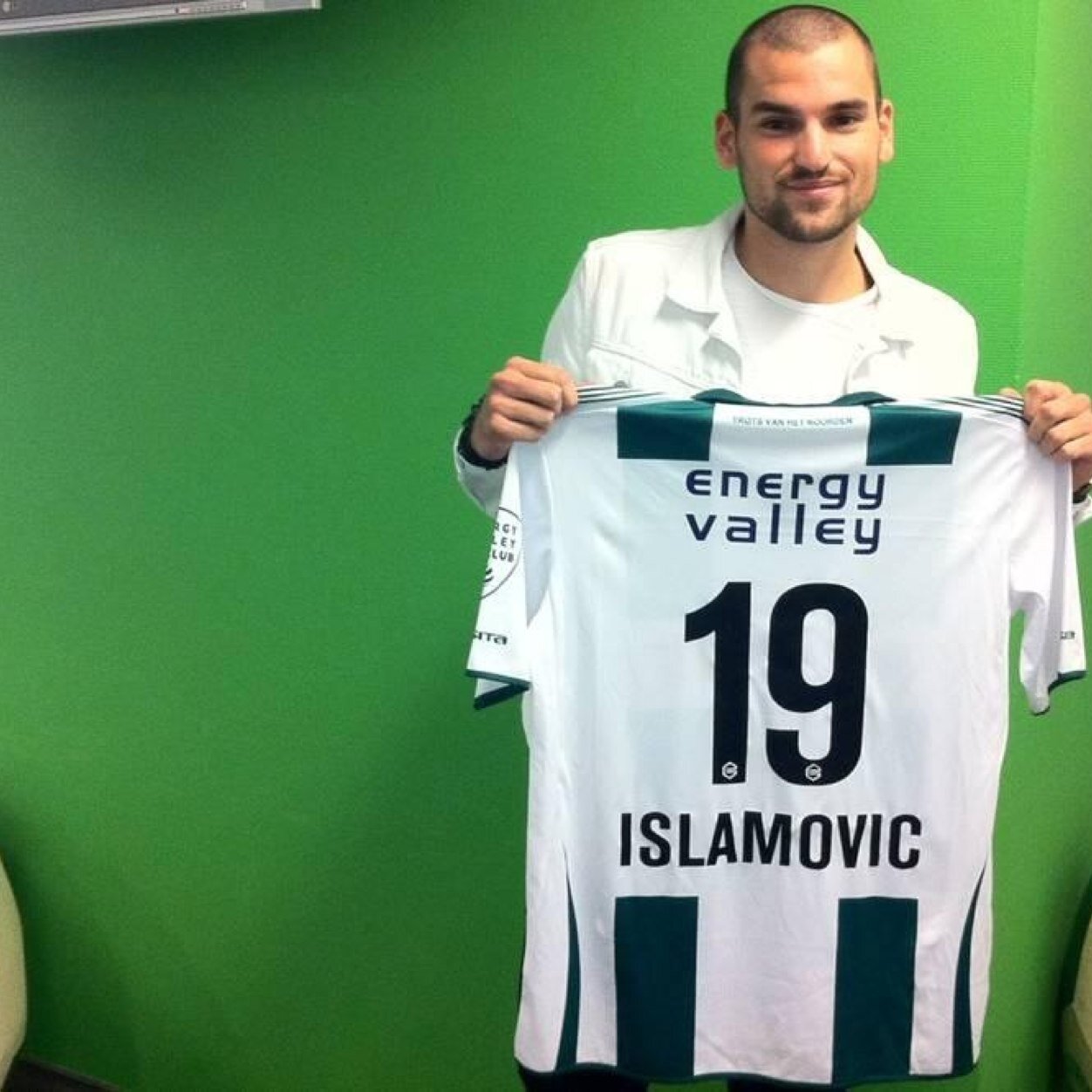 Fan twitter - Dino islamovic