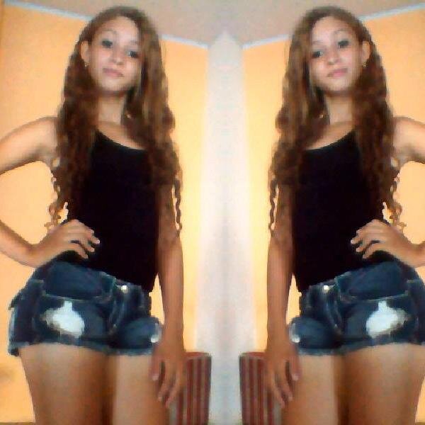 AmandaS28315109's profile picture. Belieber e smiler *-*  e vao se fuder *-*