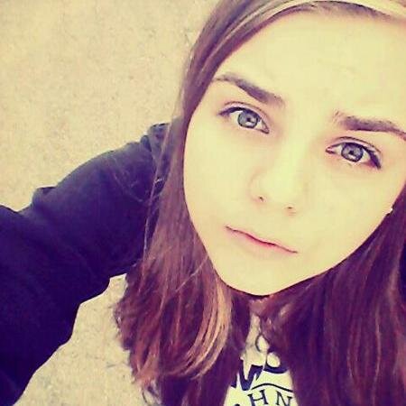 Jodiendo desde el 99.Rusa.Soy así,no te gusto?Coges y esperas a que me importe Si, soy borde a veces,pero es que yo guardo mis sonrisas a los que se lo merecen