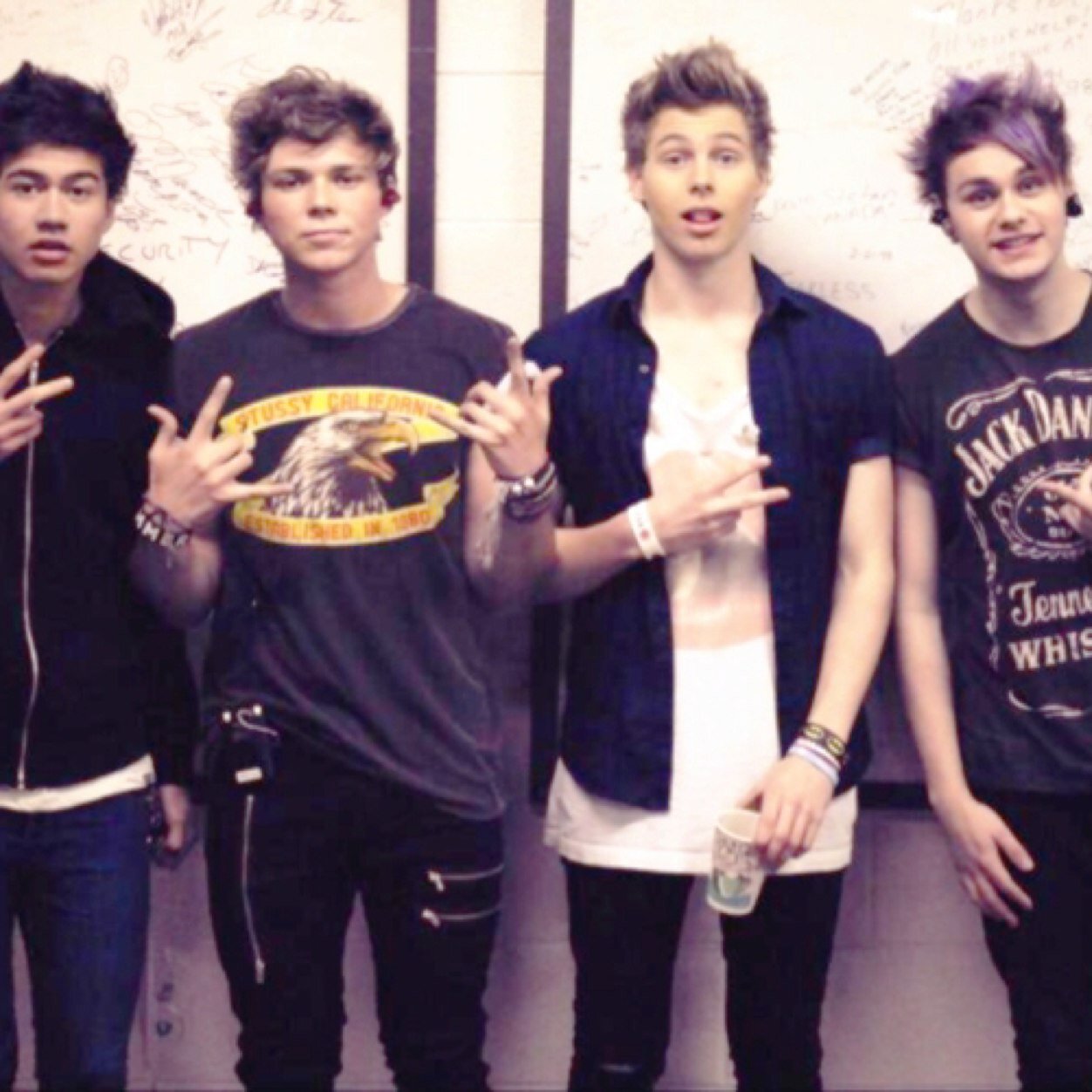 Free follow from @sunshinehxmmo_ bc ily x