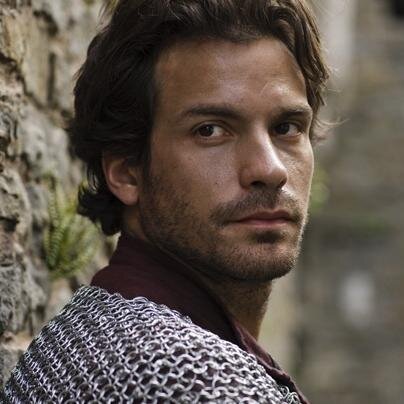 im a knight of the rounded table, loyal to my king and a romantic guy, #openRP going to marry: @Patriots_Honour. #english #español