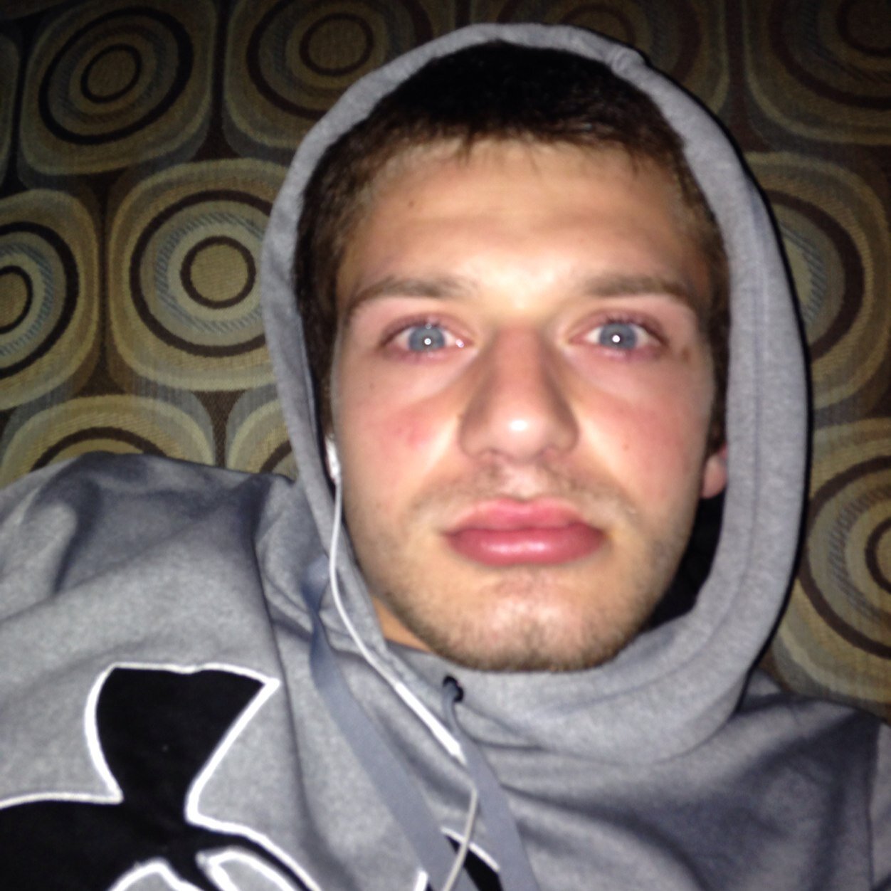 Hi, i'm 18 and i go to pike central, msg me if y9ou wanna know more..(: