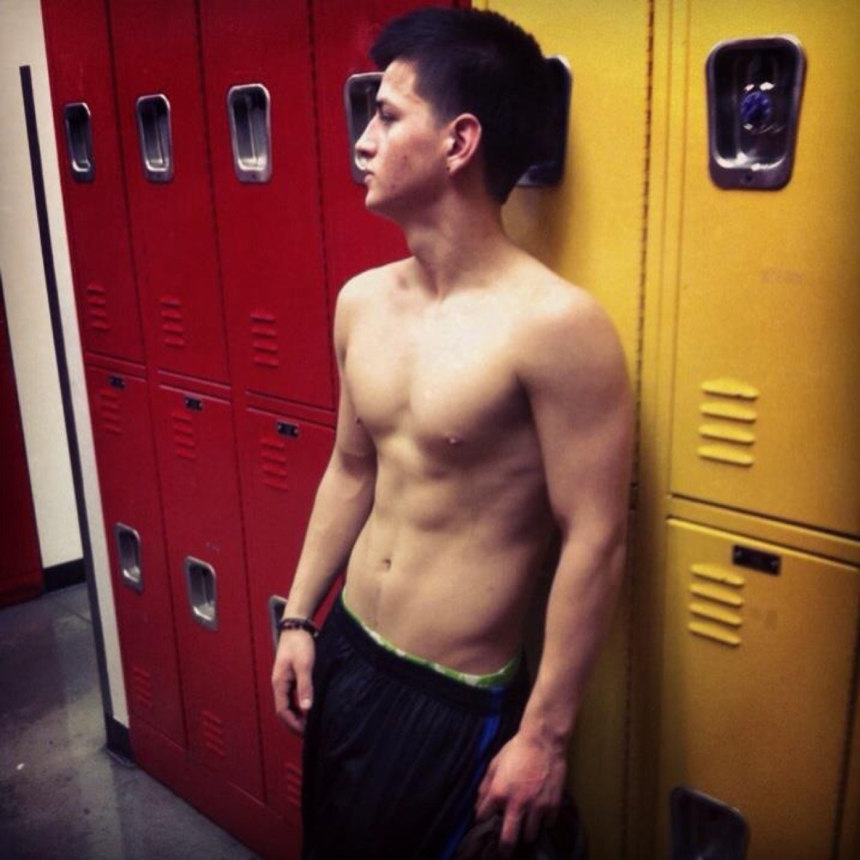 George99094445's profile picture. Send them nudes ;) ❤️| 21 | Chiraq