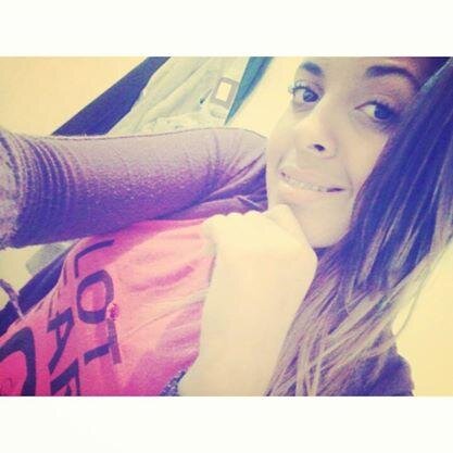 aananavarro's profile picture. 15 years | Followme | Followback