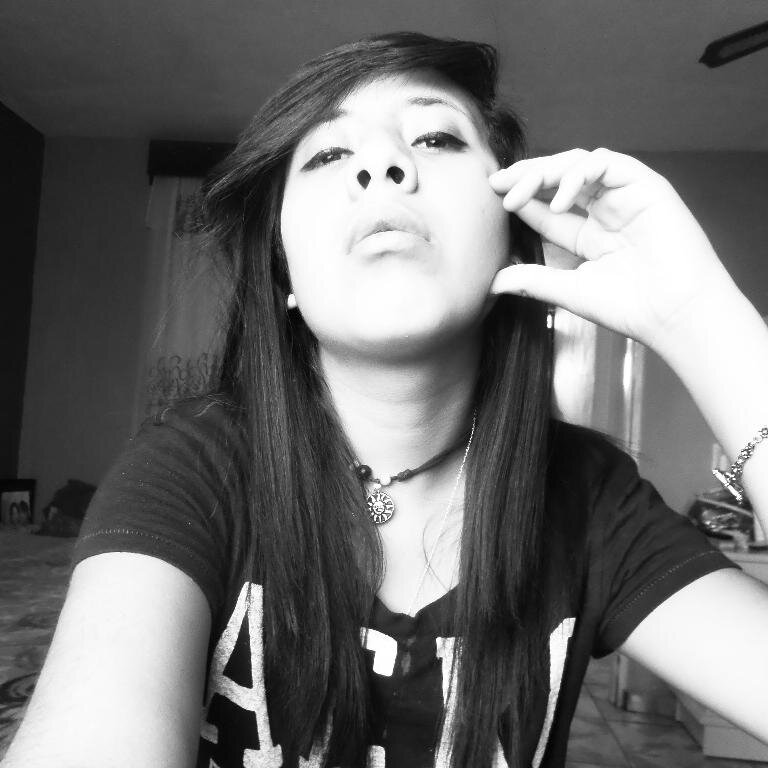 EPM lml ...  me encanta la musica y la cursileria preguntame aqui para saber mas de mi:  http://t.co/4JCVWUJcfI