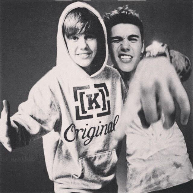 ℒℴvℯ yℴu ℱℴrℯvℯr♥ JB You're the smile on *Belieber*, #Justin Bieber♥ BIZZLE♡ https://t.co/bsPLu4JXKL