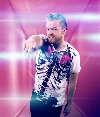 Cuenta oficial de CF de @DavidPopMusic desde Zaragoza.Cuenta llevada por @AlbaLunaAuryner /David me siguio un 4/4/14/Pequeña De David