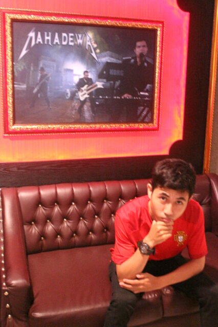Path  BanG_MulL || Instagram  Bang MulL || FB  Bang Mull || Line  @adhi_m.se