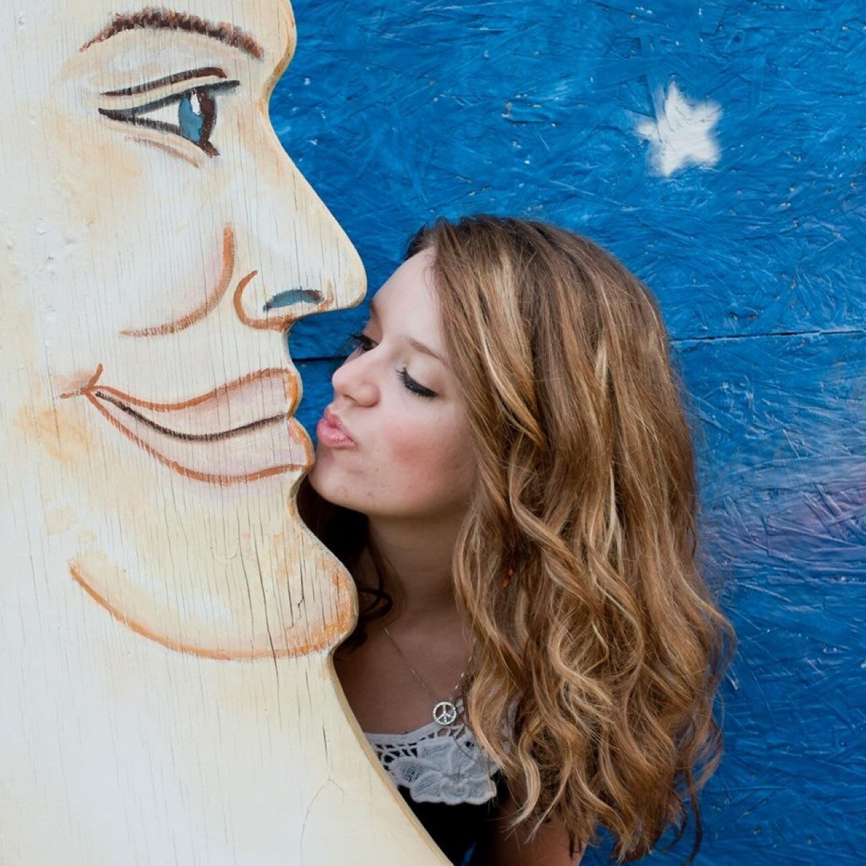 katehearne's profile picture. Singer. Songwriter. Guitar Player. Texan. Lover of God. Peace digger. Nature lover.