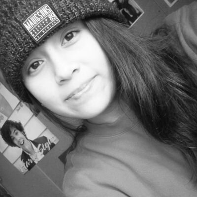Radiate Love.-Miley Cyrus♥
No need to carry a cloak to be a hero..- One Direction♥
1123 - 8:22∞
