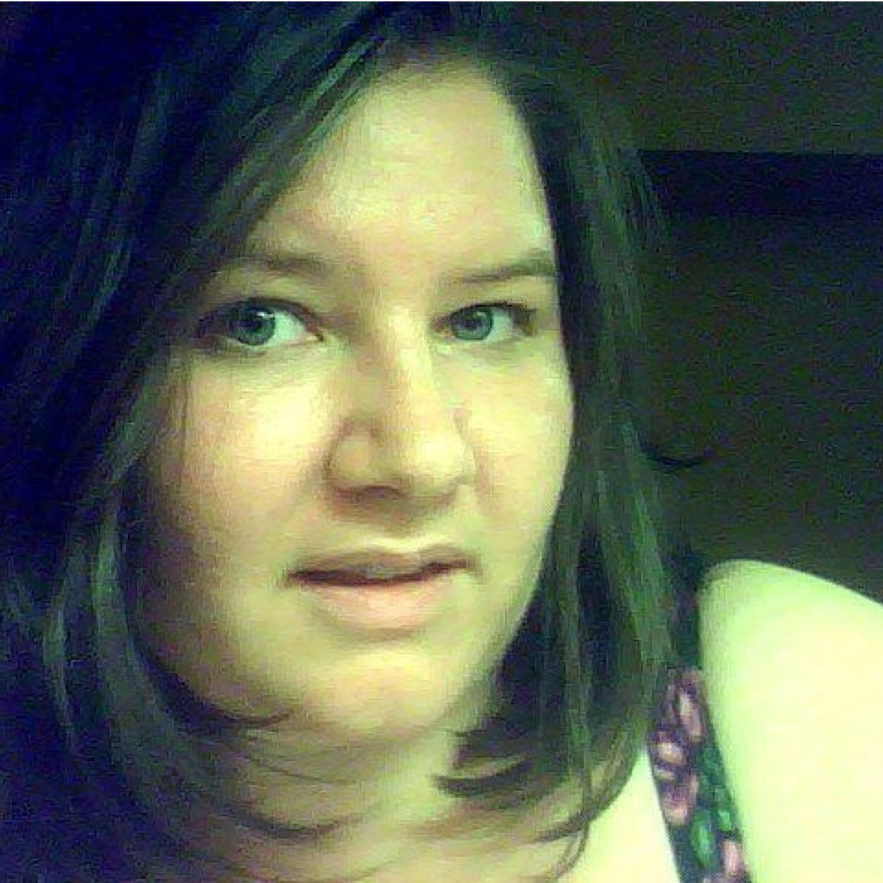 Ex Rotherham girl * Canadian resident * RN * Avid tea drinker.