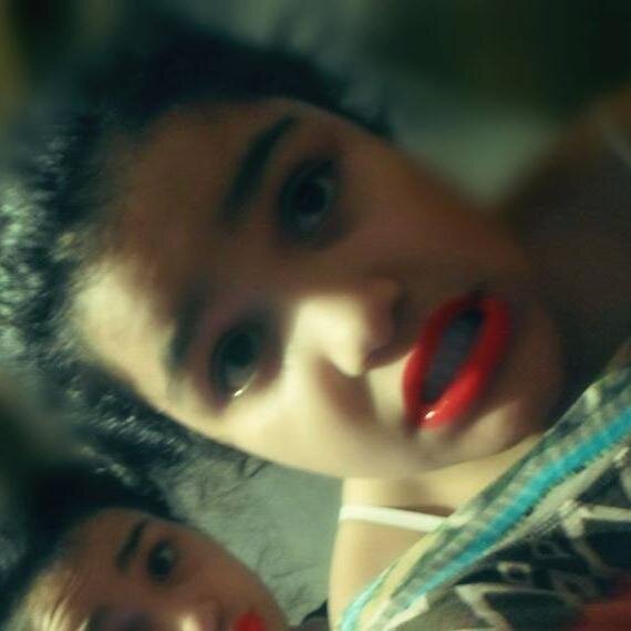 Aprendí que ser feliz es valorar lo que tengo. Que la confianza no se da, se gana. Que amigo no es cualquiera, sino quien lo demuestra.♡