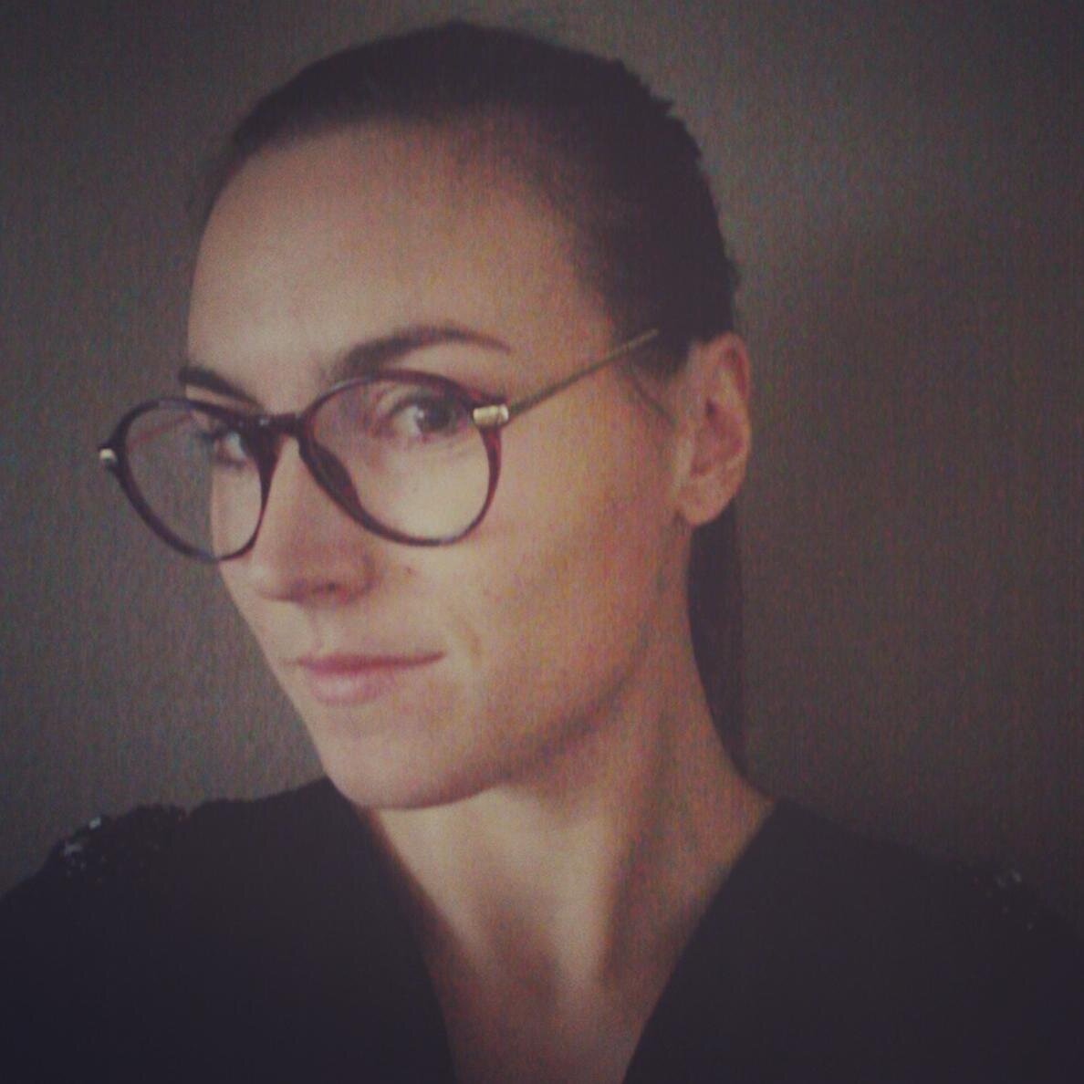 Dunqelblum's profile picture. Reader // Writer // Researcher of social phenomena // Working@NPO