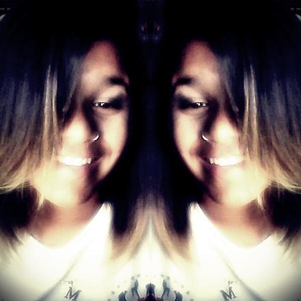 I love your smile :D
whatsApp:043 99216092