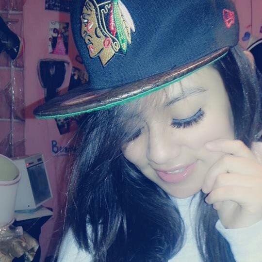 new to twitter! im 18!!
singing is my passion!
follow me on INSTAGRAM at yessi_aparicio