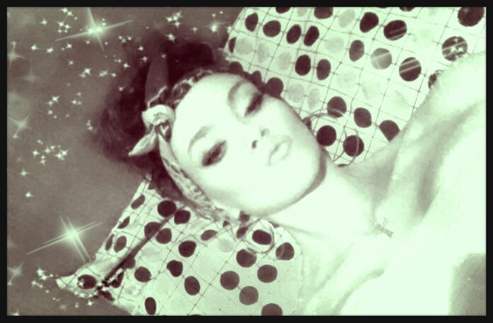 Xo_E_BomB69's profile picture. 